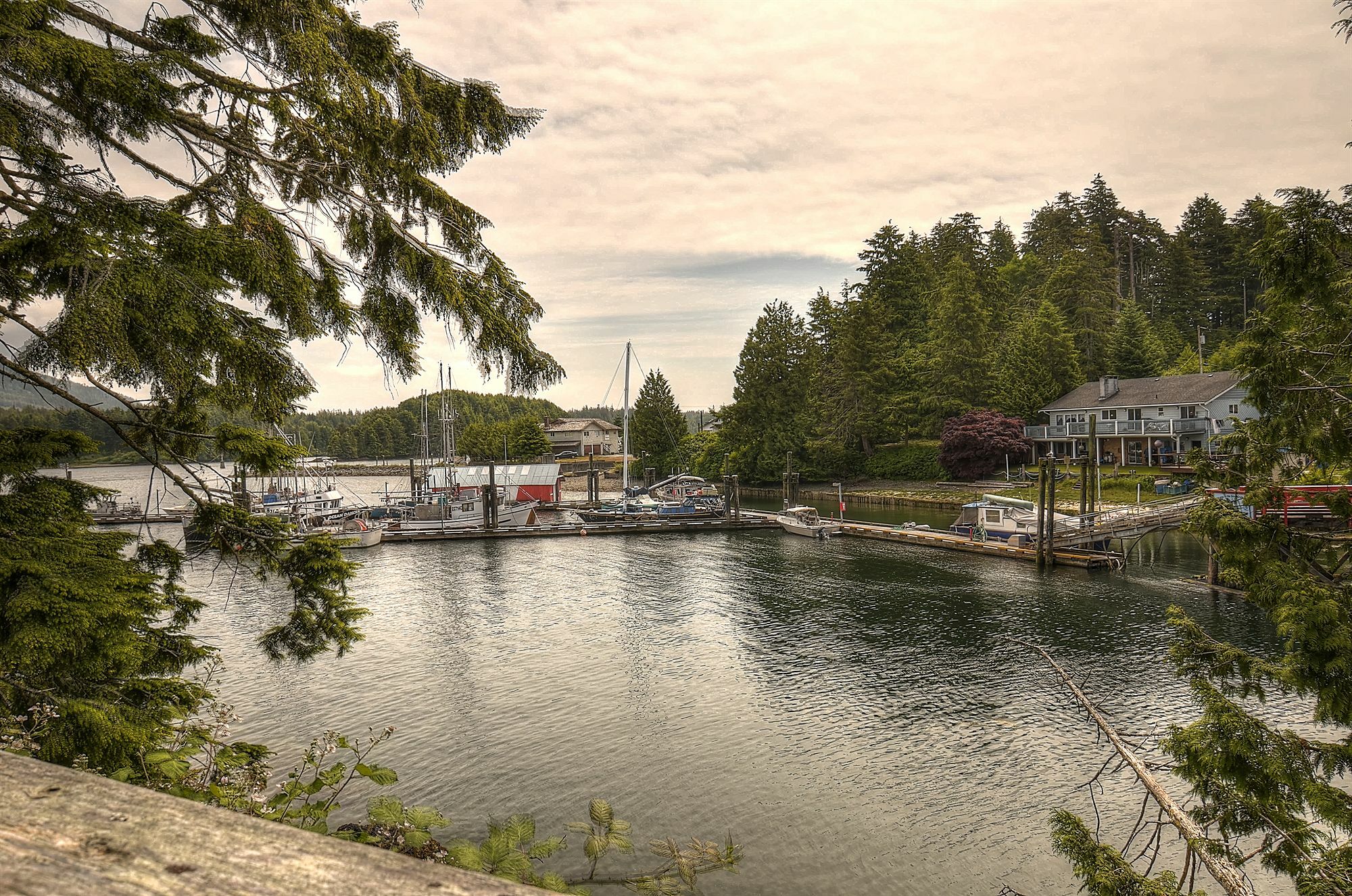 Waters Edge Shoreside Suites Ucluelet Exterior foto